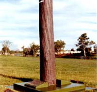 The Flood Memorial or The Stump - Holiday Great Ocean Road