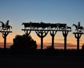 Long Paddock - Cobb Highway Touring Route - Holiday Great Ocean Road 1