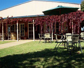 Red Earth Estate Vineyard - Holiday Great Ocean Road 1