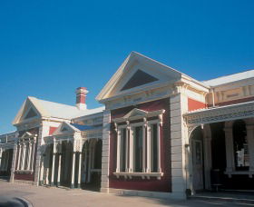 Wagga Wagga Rail Heritage Museum - Holiday Great Ocean Road 0