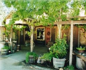 Wagga Wagga Winery - Holiday Great Ocean Road 0