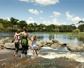 Polly McQuinns - Holiday Great Ocean Road 1