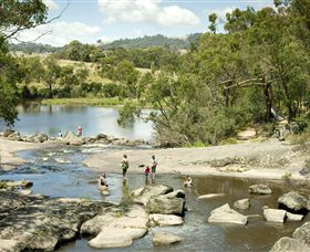 Polly McQuinns - Holiday Great Ocean Road 0