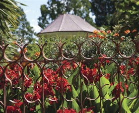 Albury Botanic Gardens - Holiday Great Ocean Road 6