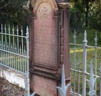 Pioneer Graves - Holiday Great Ocean Road