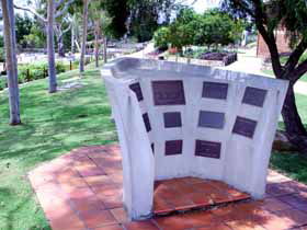 Walkers Ship Memorial - Holiday Great Ocean Road 0