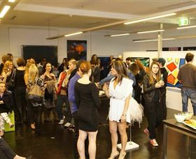Bondi Art Lounge - Holiday Great Ocean Road 0