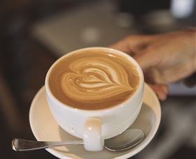 Estabar Gelati And Espresso Bar - Holiday Great Ocean Road 1