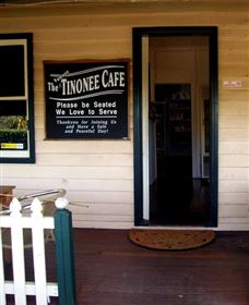 The Famous Tinonee Cafe And Gift Shop - Holiday Great Ocean Road 3