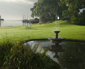 Richard Gutteridge Gardens - Holiday Great Ocean Road 0