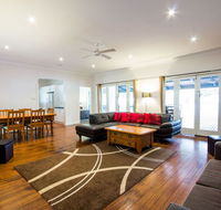 The Retreat Port Stephens - Holiday Great Ocean Road