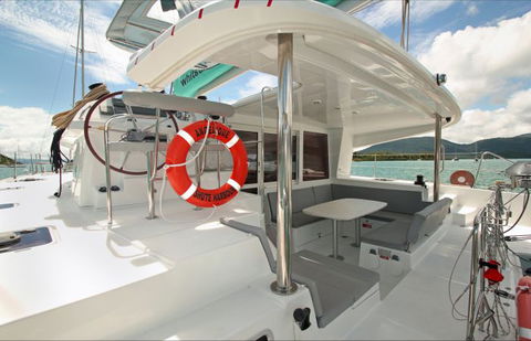 Whitsunday Rent A Yacht - Holiday Great Ocean Road 0