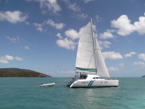 Whitsunday Rent A Yacht - Holiday Great Ocean Road 2