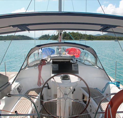 Whitsunday Rent A Yacht - Holiday Great Ocean Road 12