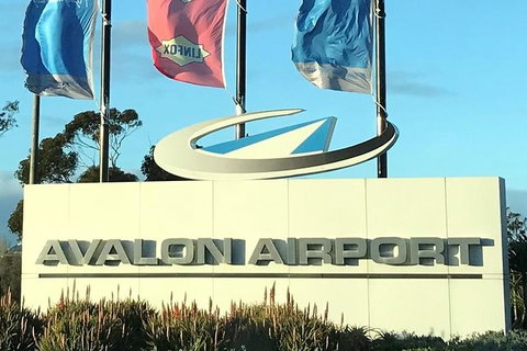 Avalon Airport To Melbourne - Holiday Great Ocean Road 0