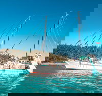2 night Whitsunday Islands Cruise on New Horizon from Airlie Beach - Holiday Great Ocean Road