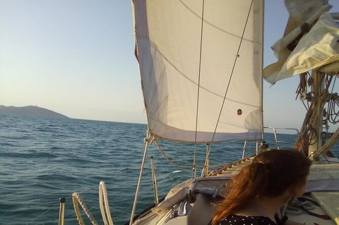 Townsville Sunset Sail Sailing Cruise Boat Tour - Holiday Great Ocean Road 5