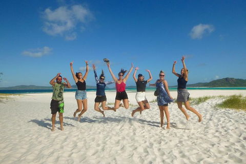 2-Day Whitsundays Sailing Adventure: Summertime - Holiday Great Ocean Road 3