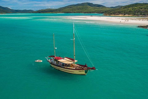 2-Day Whitsundays Sailing Adventure: Summertime - Holiday Great Ocean Road 11
