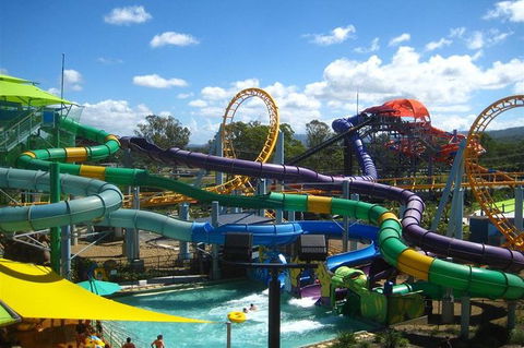 Gold Coast Theme Parks - Holiday Great Ocean Road 1