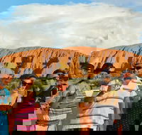 Ayers Rock Day Trip from Alice Springs Including Uluru Kata Tjuta and Sunset BBQ Dinner - Holiday Great Ocean Road