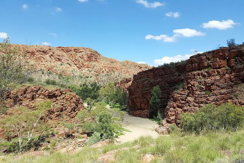East MacDonnell Ranges 1 Day 4WD Tour - Holiday Great Ocean Road 0