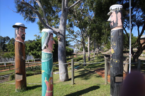 Maryboroughs Bollards - Holiday Great Ocean Road 1