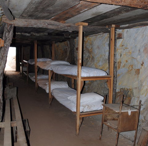 Mount Isa Underground Hospital And Museum - Holiday Great Ocean Road 1
