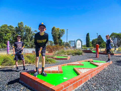 Naracoorte Mini Golf - Holiday Great Ocean Road 2