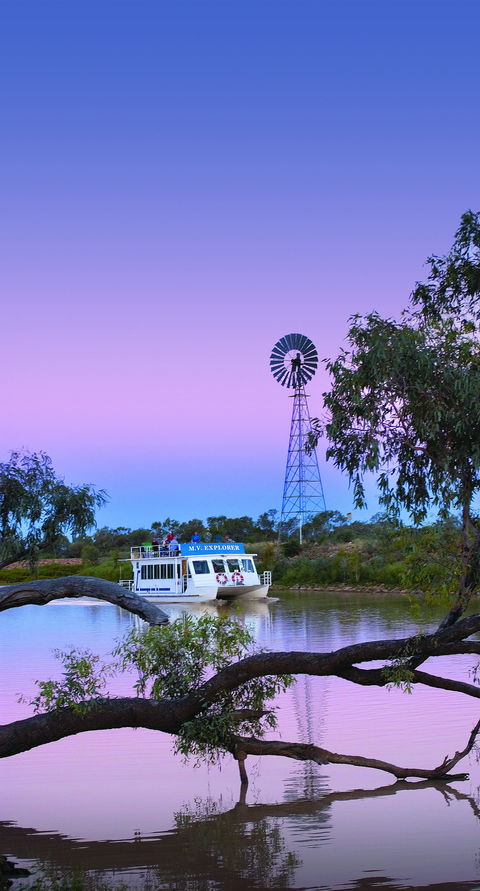 Thomson River, Longreach - Holiday Great Ocean Road 1