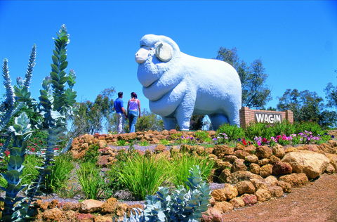Wagin - Holiday Great Ocean Road 0