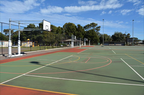 Cleve Sporting Facilities - Holiday Great Ocean Road 0