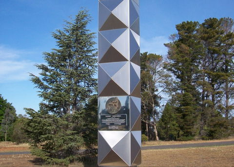 Tadeusz Kosciuszko Monument - Holiday Great Ocean Road 0