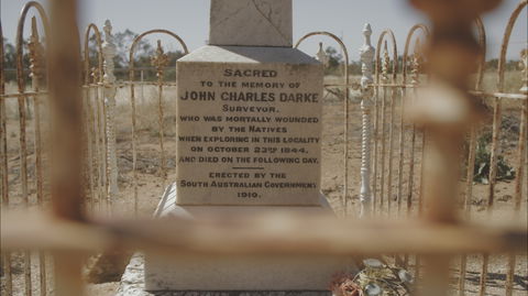 Darke's Grave - Holiday Great Ocean Road 0