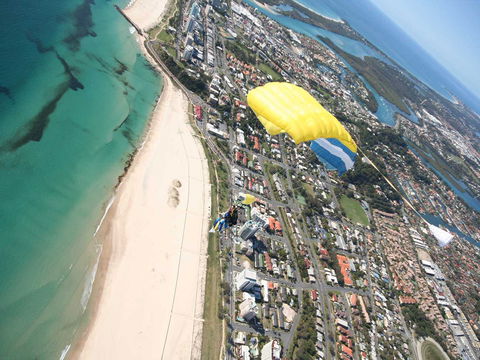 Gold Coast Skydive - Holiday Great Ocean Road 1