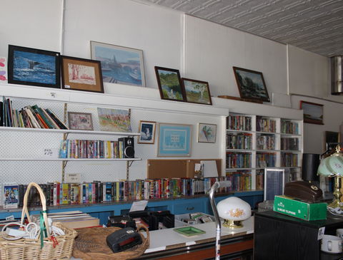 Holbrook Anglican Op-shop - Holiday Great Ocean Road 1