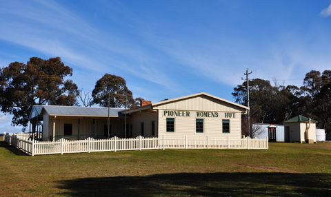 Pioneer Women's Hut Museum - Holiday Great Ocean Road 0