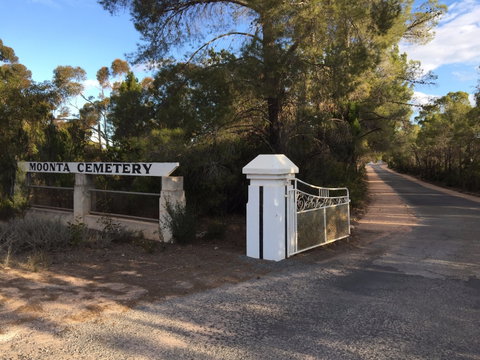 Moonta Cemetery Walks - Holiday Great Ocean Road 2