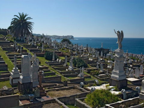 Waverley Cemetery - Holiday Great Ocean Road 0
