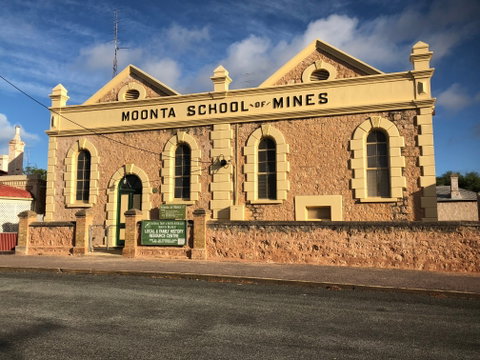 Moonta School Of Mines Family History And Resource Centre - Holiday Great Ocean Road 1