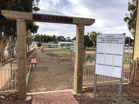 Moonta Area School Memorial Trail - Holiday Great Ocean Road 1