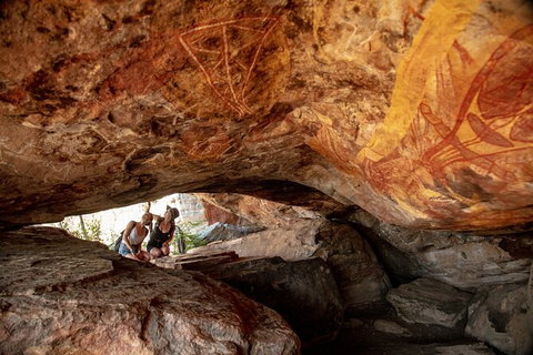 Arnhem Land Injalak Hill Full-Day Tour From Jabiru - Holiday Great Ocean Road 1