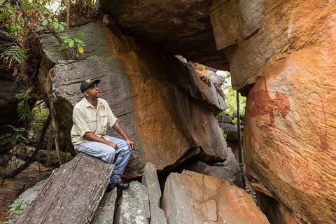 Half Day Aboriginal Rock Art Experience In Queensland - Holiday Great Ocean Road 7