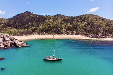 Helicopter And Magnetic Island Sailing - Holiday Great Ocean Road 6