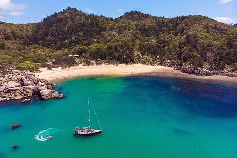 Helicopter And Magnetic Island Sailing - Holiday Great Ocean Road 5