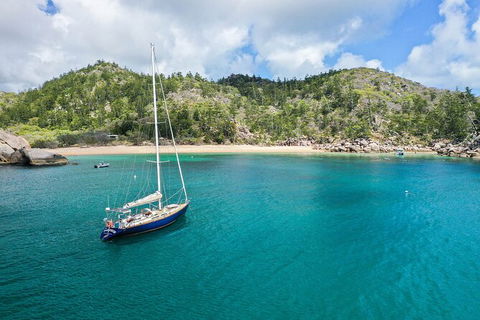 Helicopter And Magnetic Island Sailing - Holiday Great Ocean Road 8