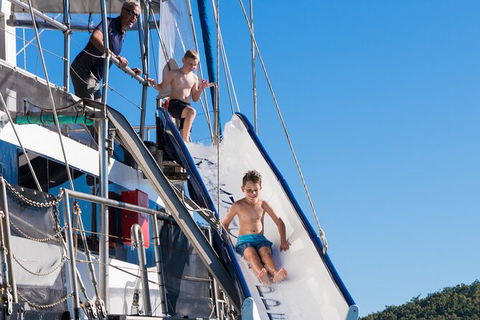 Day Sail The Whitsunday Islands On Atlantic Clipper From Airlie Beach - Holiday Great Ocean Road 7