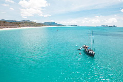 Day Sail The Whitsunday Islands On Atlantic Clipper From Airlie Beach - Holiday Great Ocean Road 4