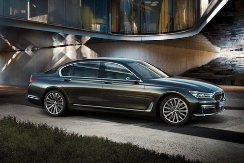 BMW Car Melbourne Airport To CBD - Holiday Great Ocean Road 0