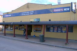 The Lake George Hotel - Holiday Great Ocean Road 0